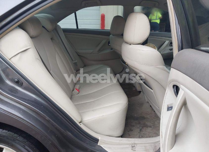 Photo 8 of 2011 Toyota Camry LE (VIN 4T1BF3EK2BU585206)