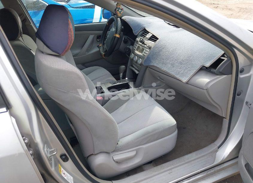 Photo 5 of 2011 Toyota Camry LE (VIN 4T1BF3EK2BU593547)