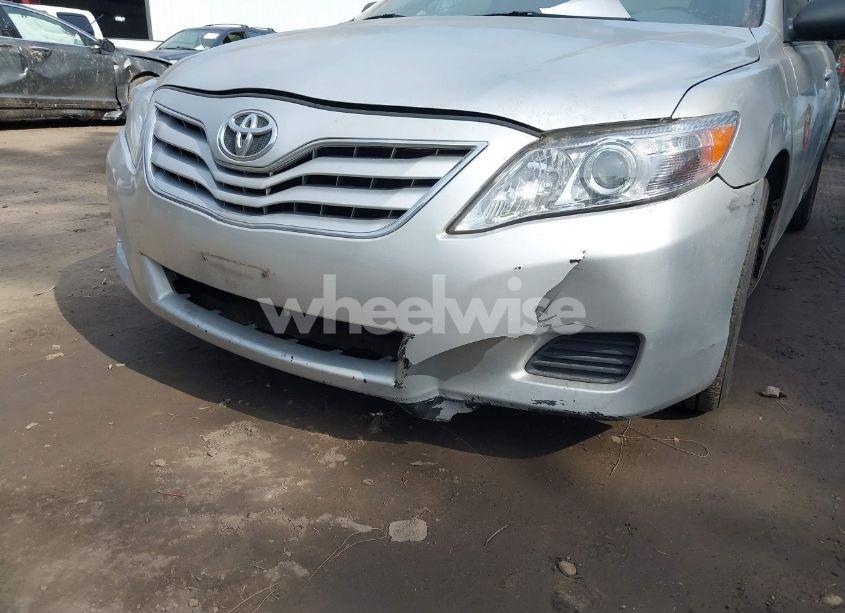 Photo 6 of 2011 Toyota Camry LE (VIN 4T1BF3EK2BU593547)
