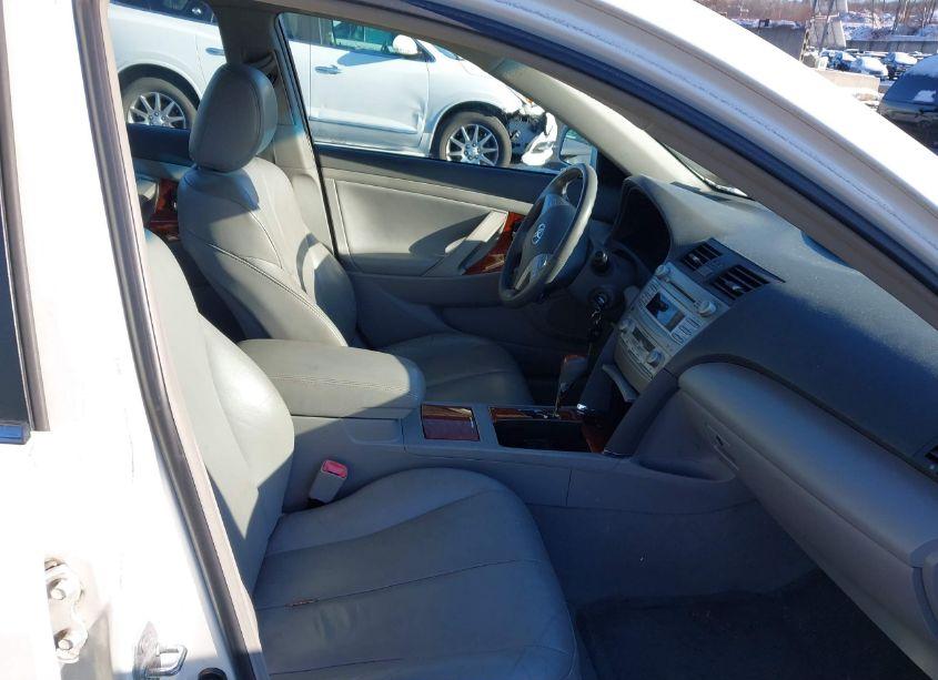 Photo 5 of 2011 Toyota Camry XLE (VIN 4T1BF3EK2BU595427)