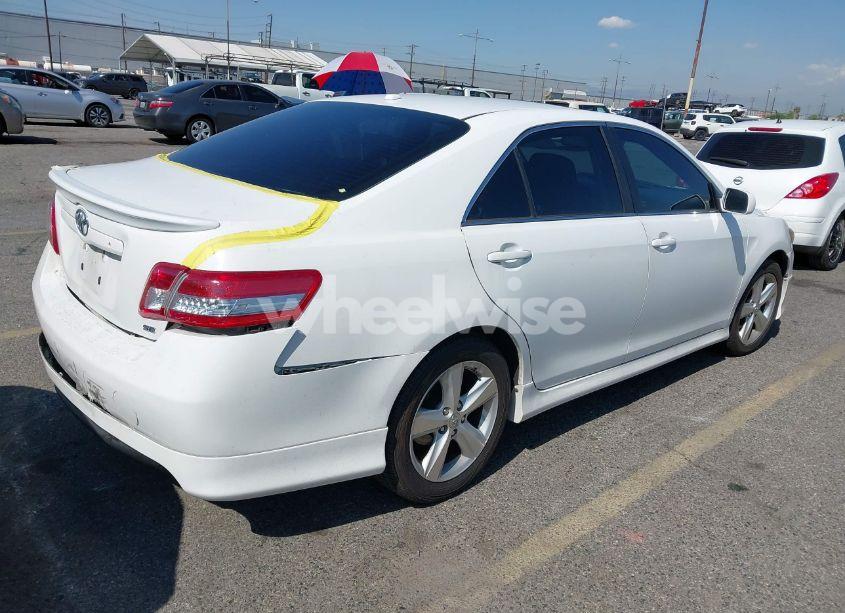 Photo 4 of 2011 Toyota Camry SE (VIN 4T1BF3EK2BU600495)