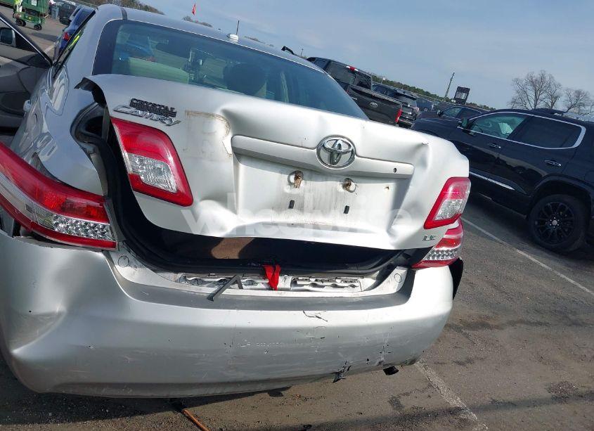 Photo 6 of 2011 Toyota Camry SE/LE/XLE (VIN 4T1BF3EK2BU605745)