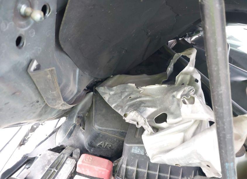 Photo 10 of 2011 Toyota Camry LE (VIN 4T1BF3EK2BU618625)