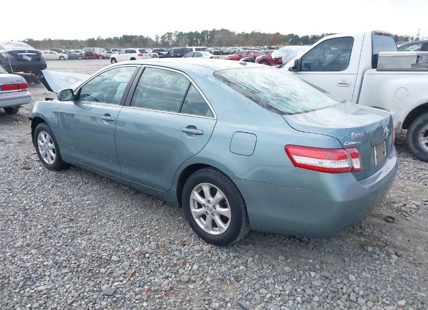 Photo 3 of 2011 Toyota Camry LE (VIN 4T1BF3EK2BU618625)