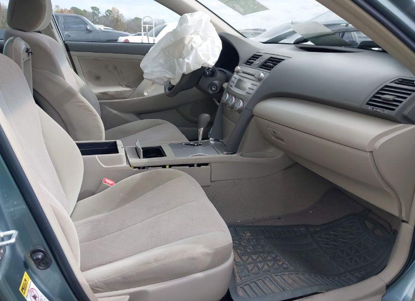 Photo 5 of 2011 Toyota Camry LE (VIN 4T1BF3EK2BU618625)