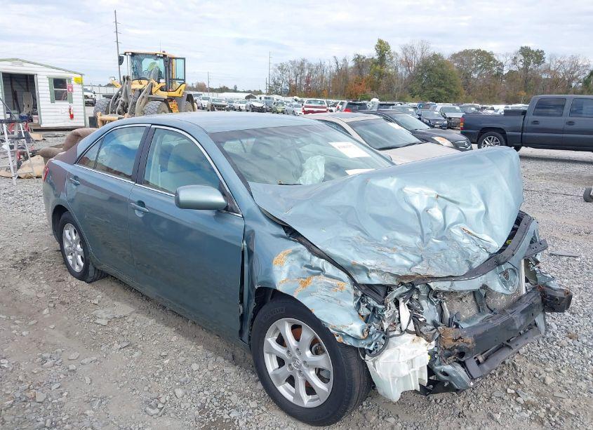 Photo 6 of 2011 Toyota Camry LE (VIN 4T1BF3EK2BU618625)