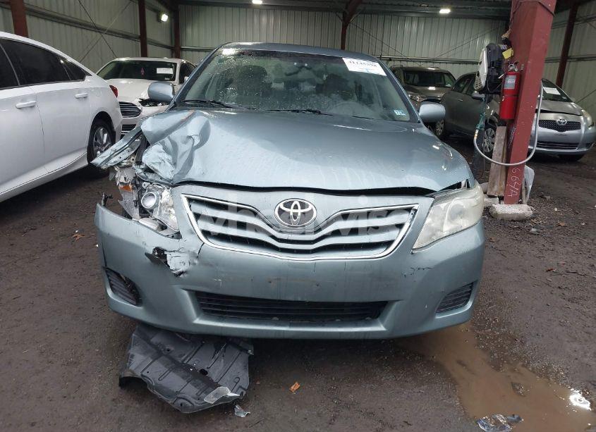 Photo 12 of 2011 Toyota Camry LE (VIN 4T1BF3EK2BU633898)