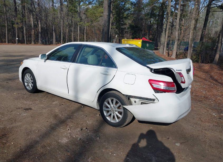 Photo 3 of 2011 Toyota Camry XLE (VIN 4T1BF3EK2BU634761)