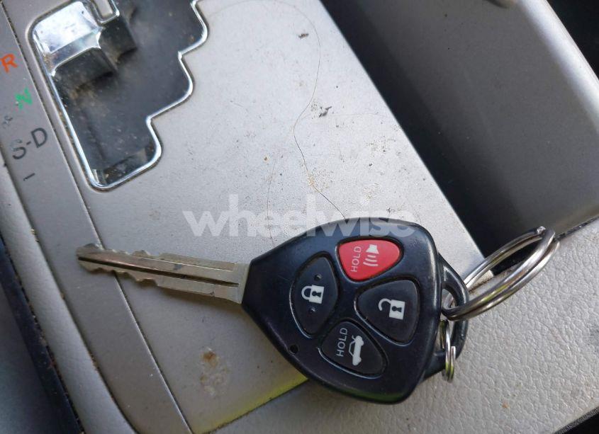 Photo 11 of 2011 Toyota Camry LE (VIN 4T1BF3EK2BU657179)