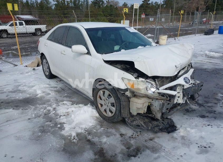 2011 Toyota Camry LE (VIN 4T1BF3EK2BU660602) main photo