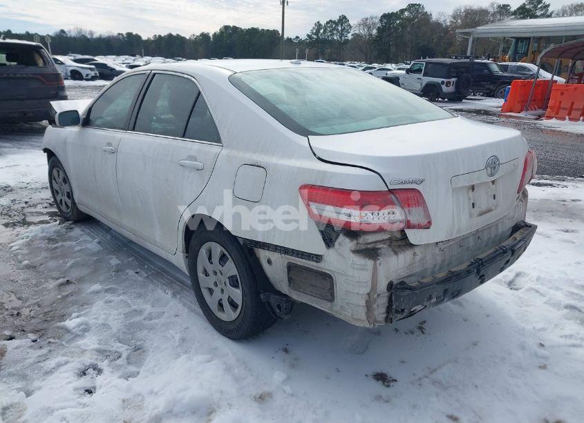 Photo 3 of 2011 Toyota Camry LE (VIN 4T1BF3EK2BU660602)