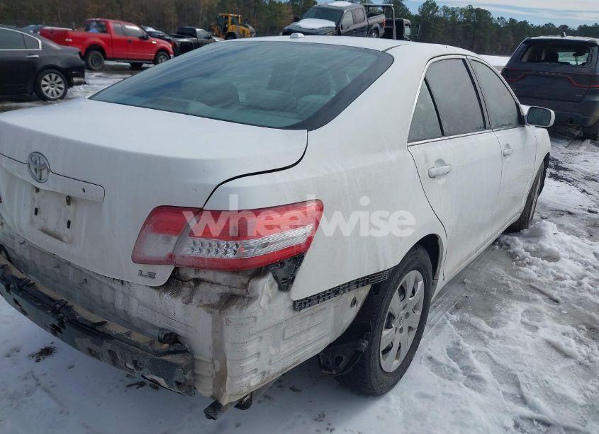 Photo 4 of 2011 Toyota Camry LE (VIN 4T1BF3EK2BU660602)