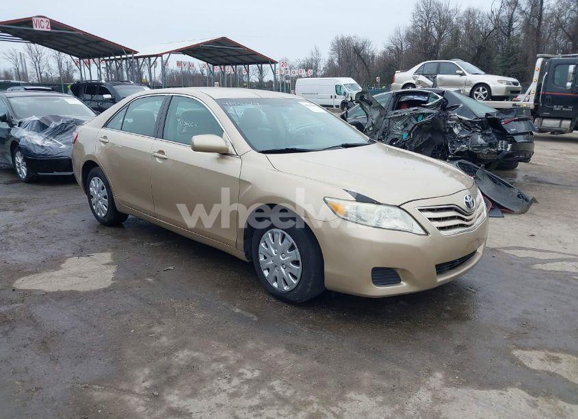 2011 Toyota Camry (VIN 4T1BF3EK2BU664715) main photo