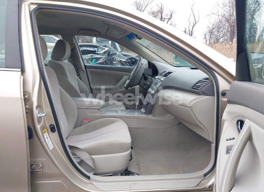 Photo 5 of 2011 Toyota Camry (VIN 4T1BF3EK2BU664715)