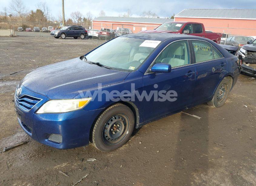 Photo 2 of 2011 Toyota Camry LE (VIN 4T1BF3EK2BU665542)