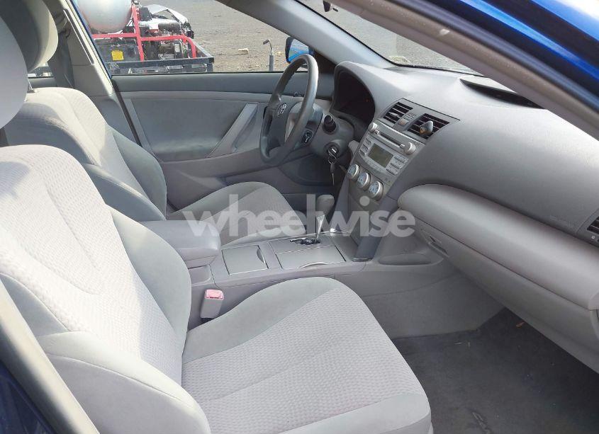 Photo 5 of 2011 Toyota Camry LE (VIN 4T1BF3EK2BU665542)
