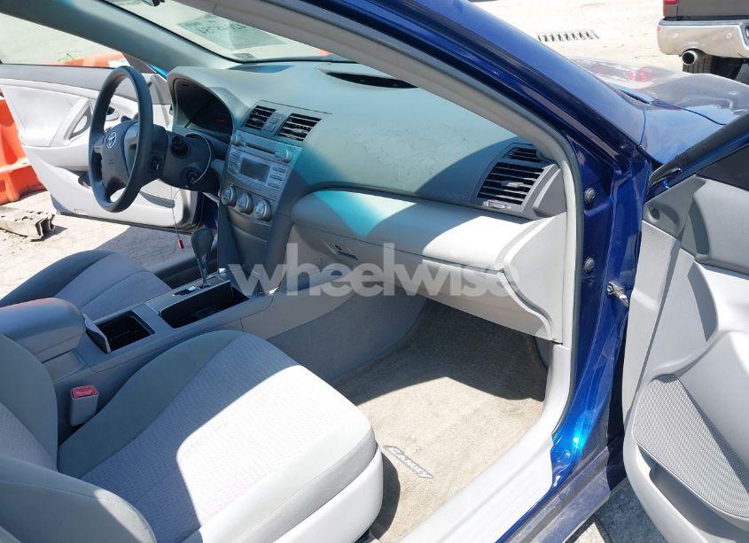 Photo 5 of 2011 Toyota Camry LE (VIN 4T1BF3EK2BU677674)