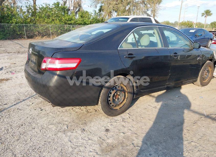 Photo 4 of 2011 Toyota Camry (VIN 4T1BF3EK2BU680655)