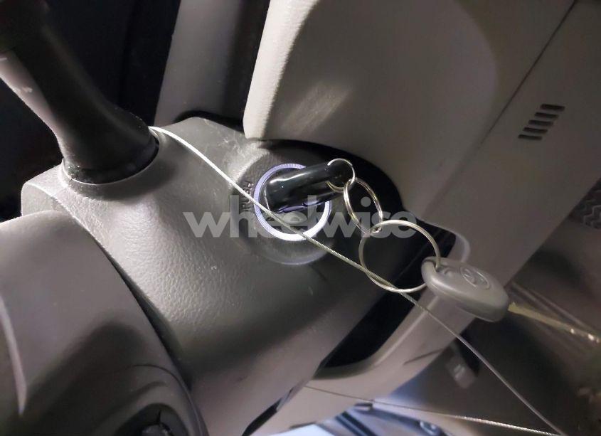 Photo 11 of 2011 Toyota Camry LE (VIN 4T1BF3EK2BU685368)