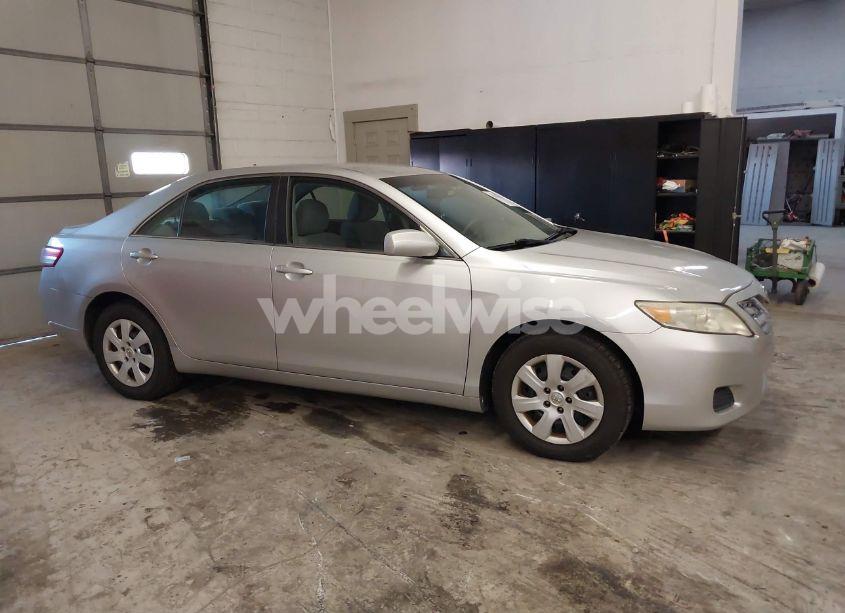 Photo 13 of 2011 Toyota Camry LE (VIN 4T1BF3EK2BU685368)