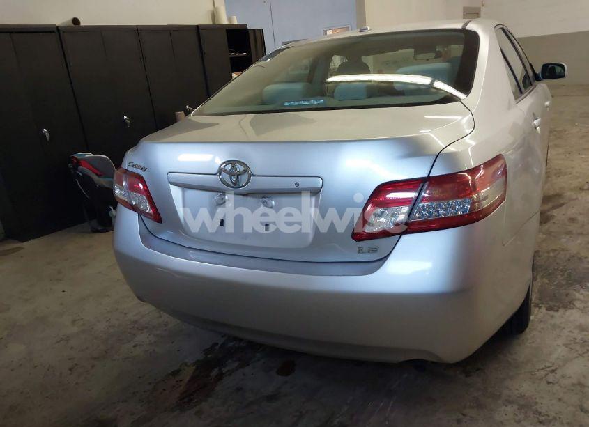 Photo 16 of 2011 Toyota Camry LE (VIN 4T1BF3EK2BU685368)