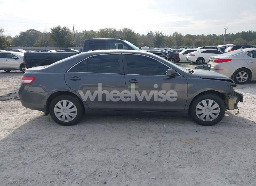 Photo 13 of 2011 Toyota Camry LE (VIN 4T1BF3EK2BU692336)