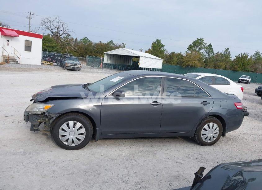 Photo 14 of 2011 Toyota Camry LE (VIN 4T1BF3EK2BU692336)