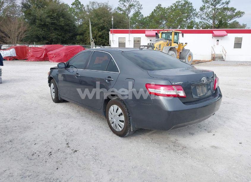 Photo 3 of 2011 Toyota Camry LE (VIN 4T1BF3EK2BU692336)