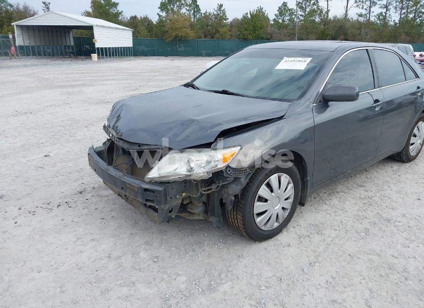 Photo 6 of 2011 Toyota Camry LE (VIN 4T1BF3EK2BU692336)