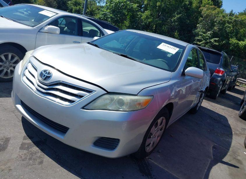 Photo 2 of 2011 Toyota Camry (VIN 4T1BF3EK2BU693244)