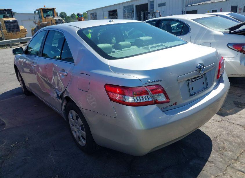 Photo 3 of 2011 Toyota Camry (VIN 4T1BF3EK2BU693244)