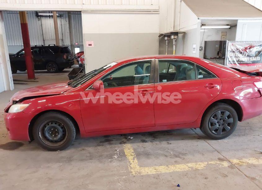 Photo 14 of 2011 Toyota Camry LE (VIN 4T1BF3EK2BU694751)