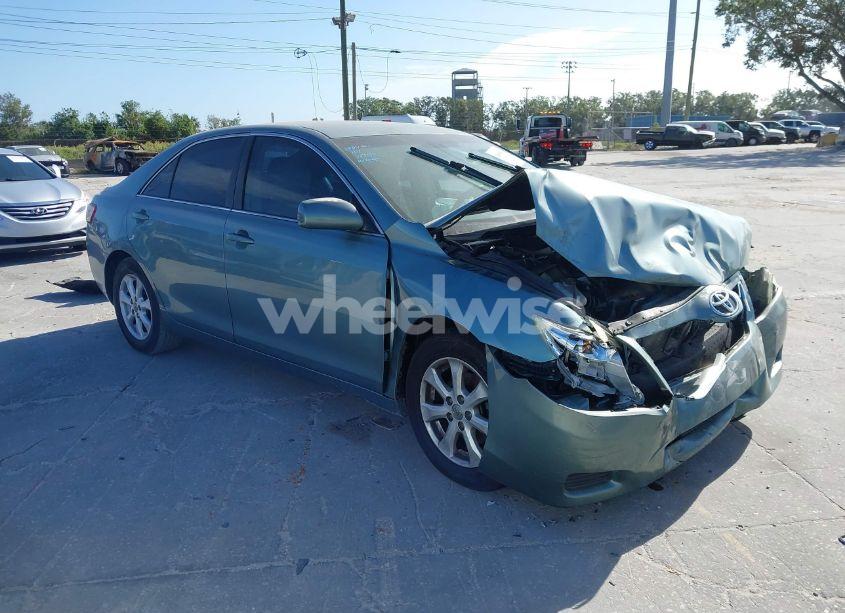2011 Toyota Camry LE (VIN 4T1BF3EK2BU698931) main photo