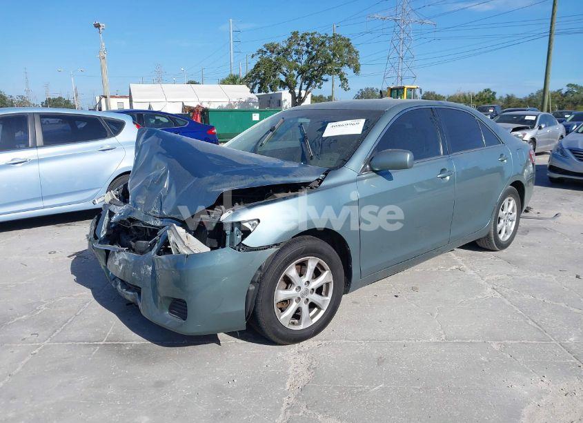 Photo 2 of 2011 Toyota Camry LE (VIN 4T1BF3EK2BU698931)