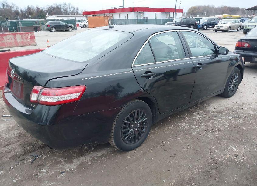 Photo 4 of 2011 Toyota Camry LE (VIN 4T1BF3EK2BU701200)