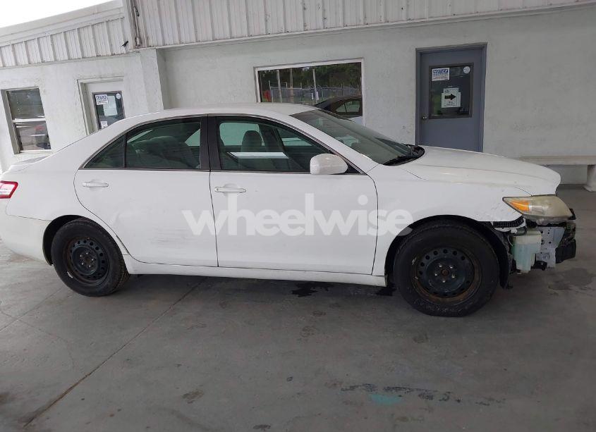 Photo 14 of 2011 Toyota Camry (VIN 4T1BF3EK2BU721835)