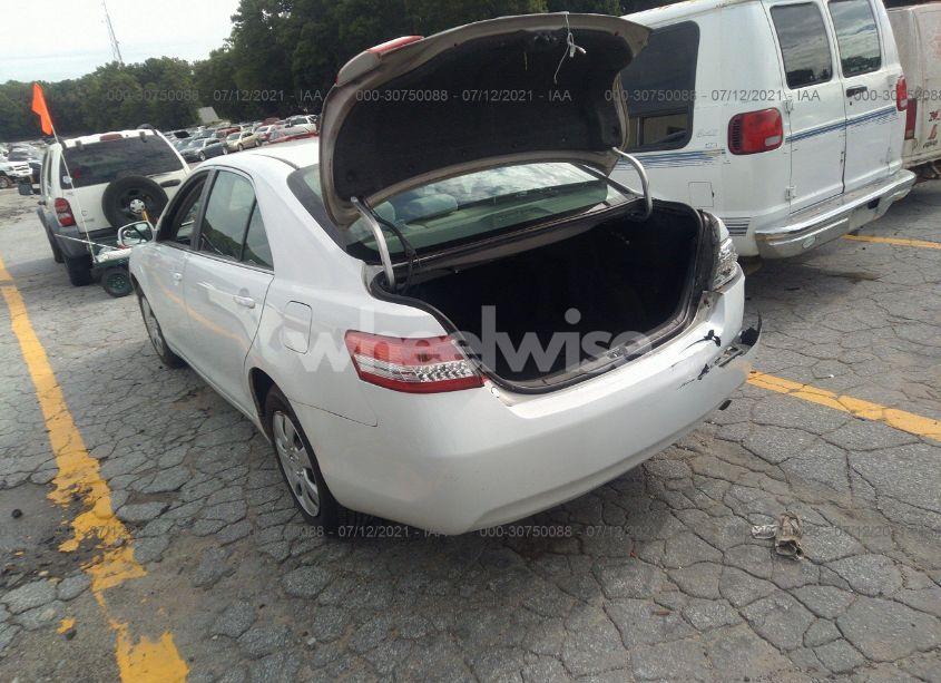 Photo 3 of 2011 Toyota Camry (VIN 4T1BF3EK2BU741440)