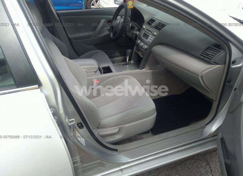 Photo 5 of 2011 Toyota Camry (VIN 4T1BF3EK2BU741440)