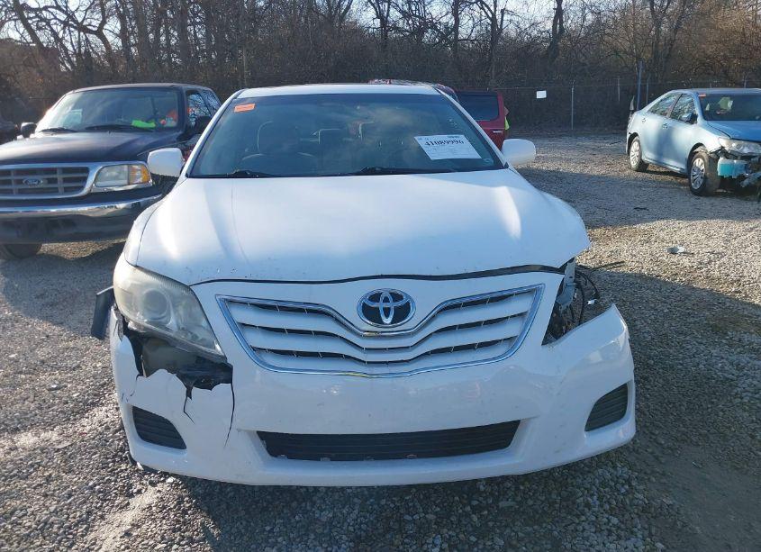 Photo 13 of 2011 Toyota Camry LE (VIN 4T1BF3EK2BU769772)