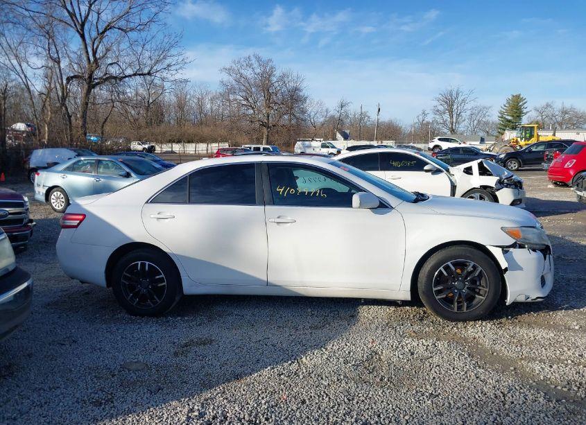 Photo 14 of 2011 Toyota Camry LE (VIN 4T1BF3EK2BU769772)