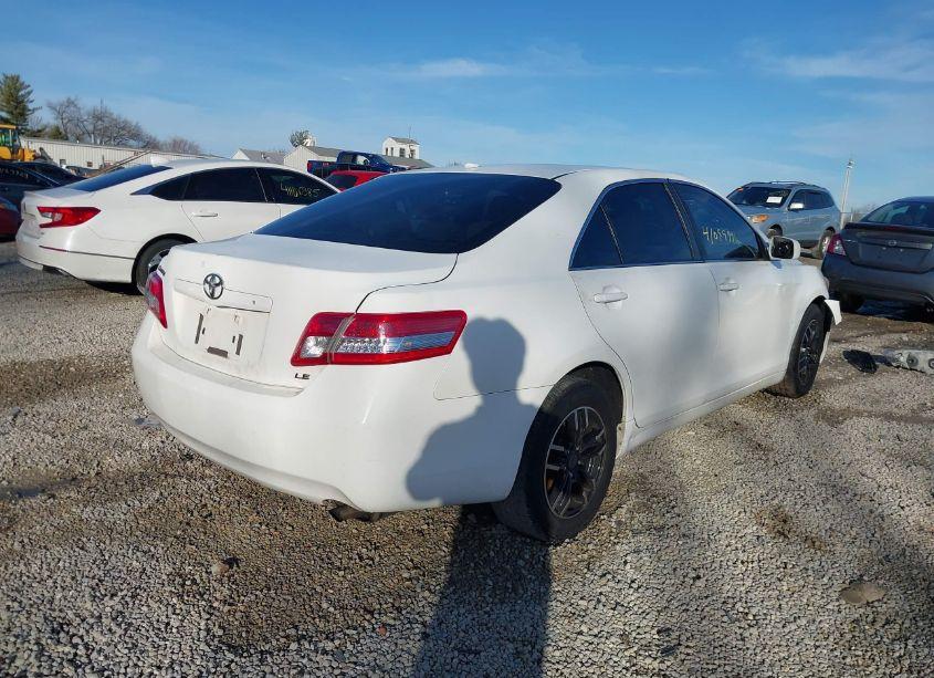 Photo 4 of 2011 Toyota Camry LE (VIN 4T1BF3EK2BU769772)