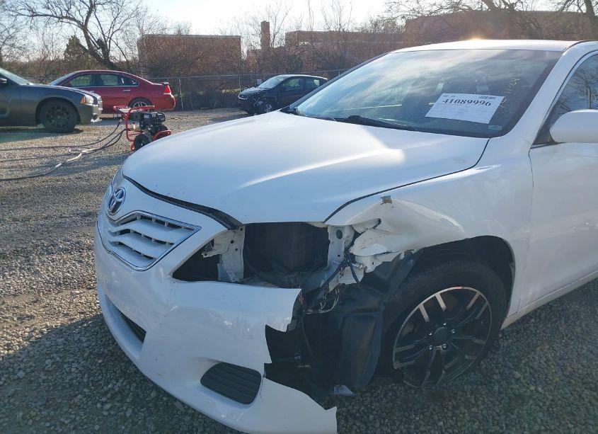 Photo 6 of 2011 Toyota Camry LE (VIN 4T1BF3EK2BU769772)