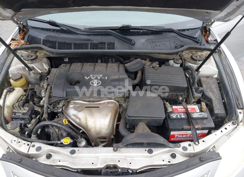 Photo 10 of 2010 Toyota Camry LE (VIN 4T1BF3EK3AU028027)