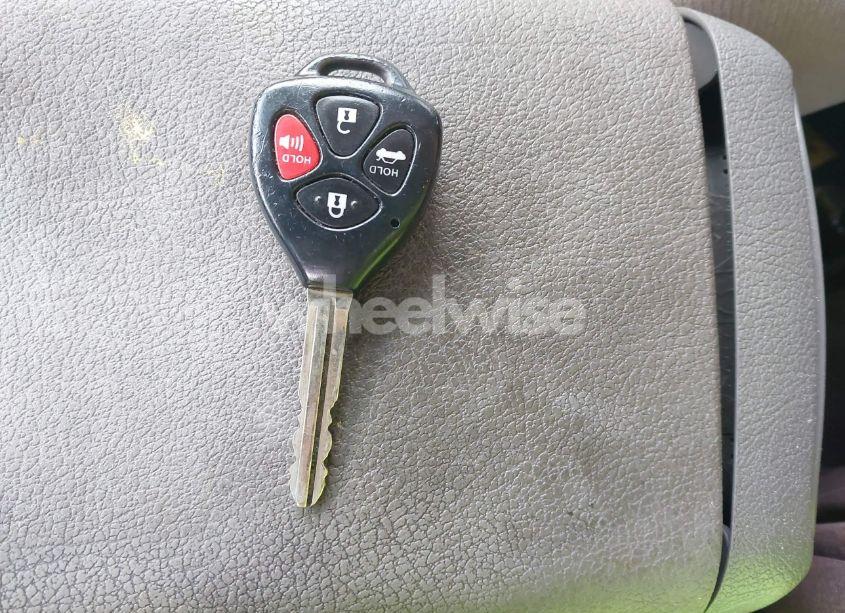 Photo 11 of 2010 Toyota Camry LE (VIN 4T1BF3EK3AU028027)