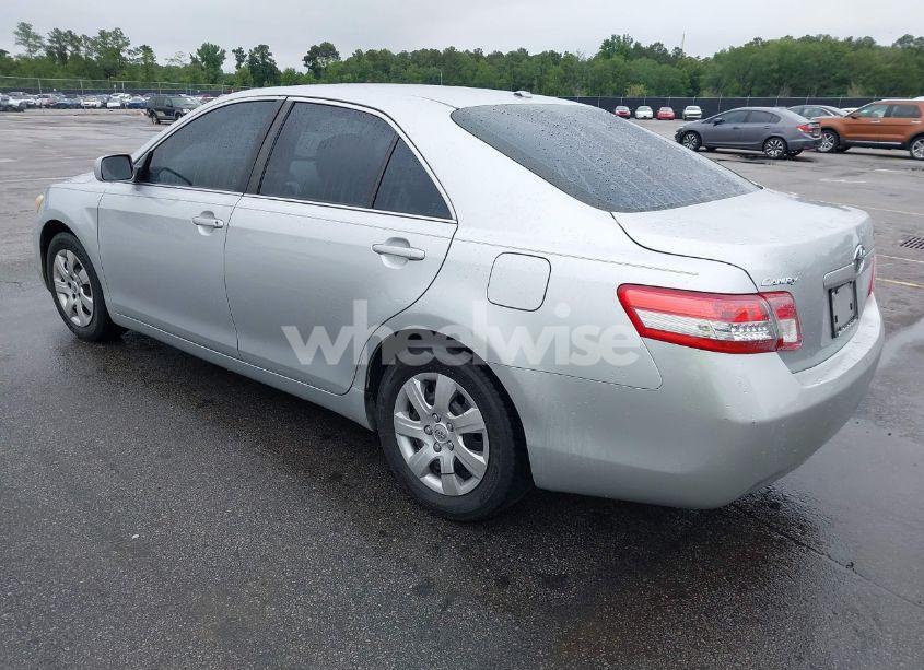 Photo 3 of 2010 Toyota Camry LE (VIN 4T1BF3EK3AU028027)