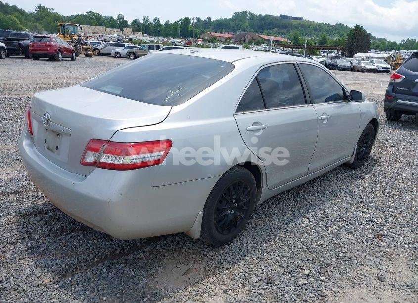 Photo 4 of 2010 Toyota Camry (VIN 4T1BF3EK3AU029226)