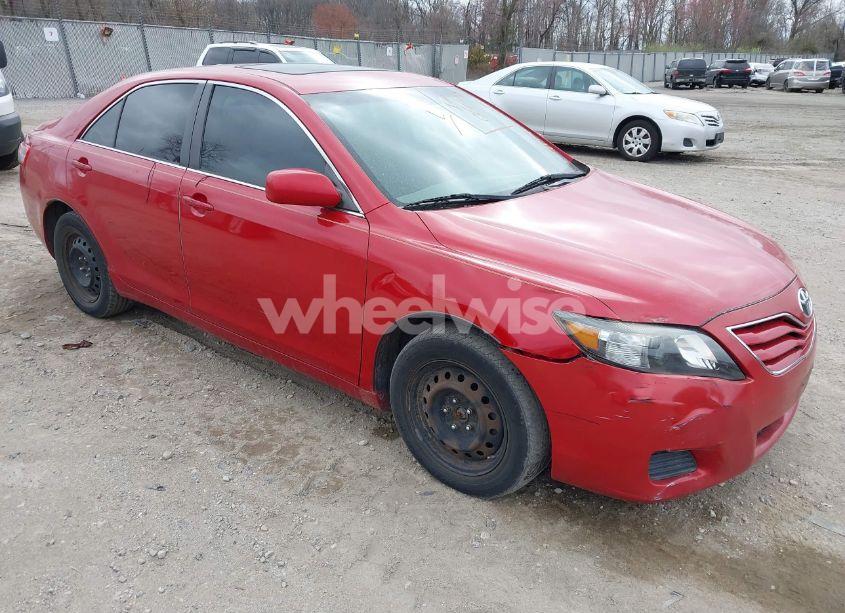 2010 Toyota Camry LE (VIN 4T1BF3EK3AU029405) main photo
