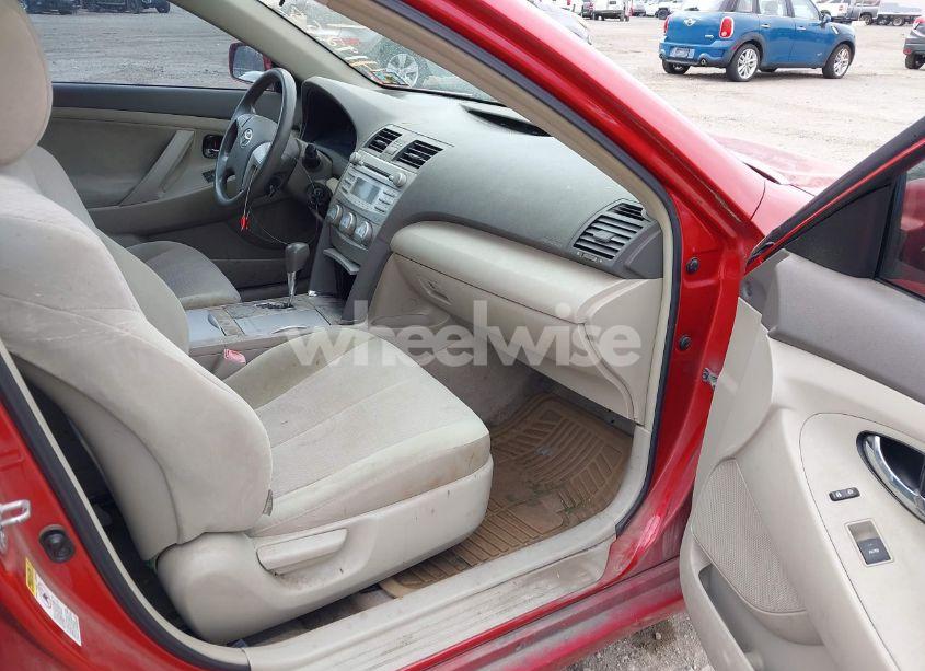 Photo 5 of 2010 Toyota Camry LE (VIN 4T1BF3EK3AU029405)