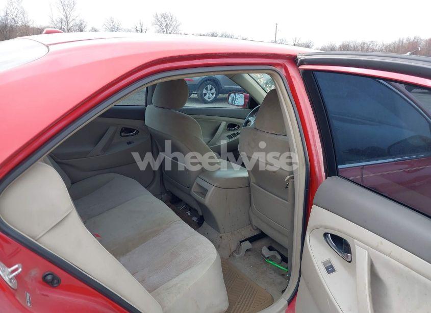 Photo 8 of 2010 Toyota Camry LE (VIN 4T1BF3EK3AU029405)