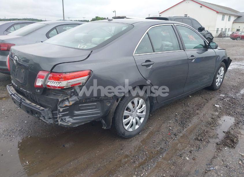 Photo 4 of 2010 Toyota Camry LE (VIN 4T1BF3EK3AU031686)